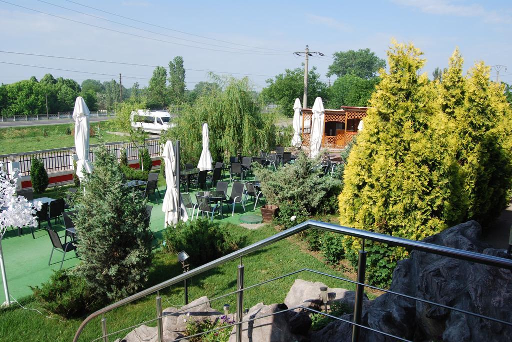 Motel Didona B Sendreni Exterior foto